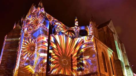  Le Festival des Lumières de la Bay: Un voyage lumineux à travers les traditions oubliées de Batad